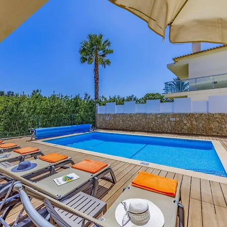 Casa Joao By *